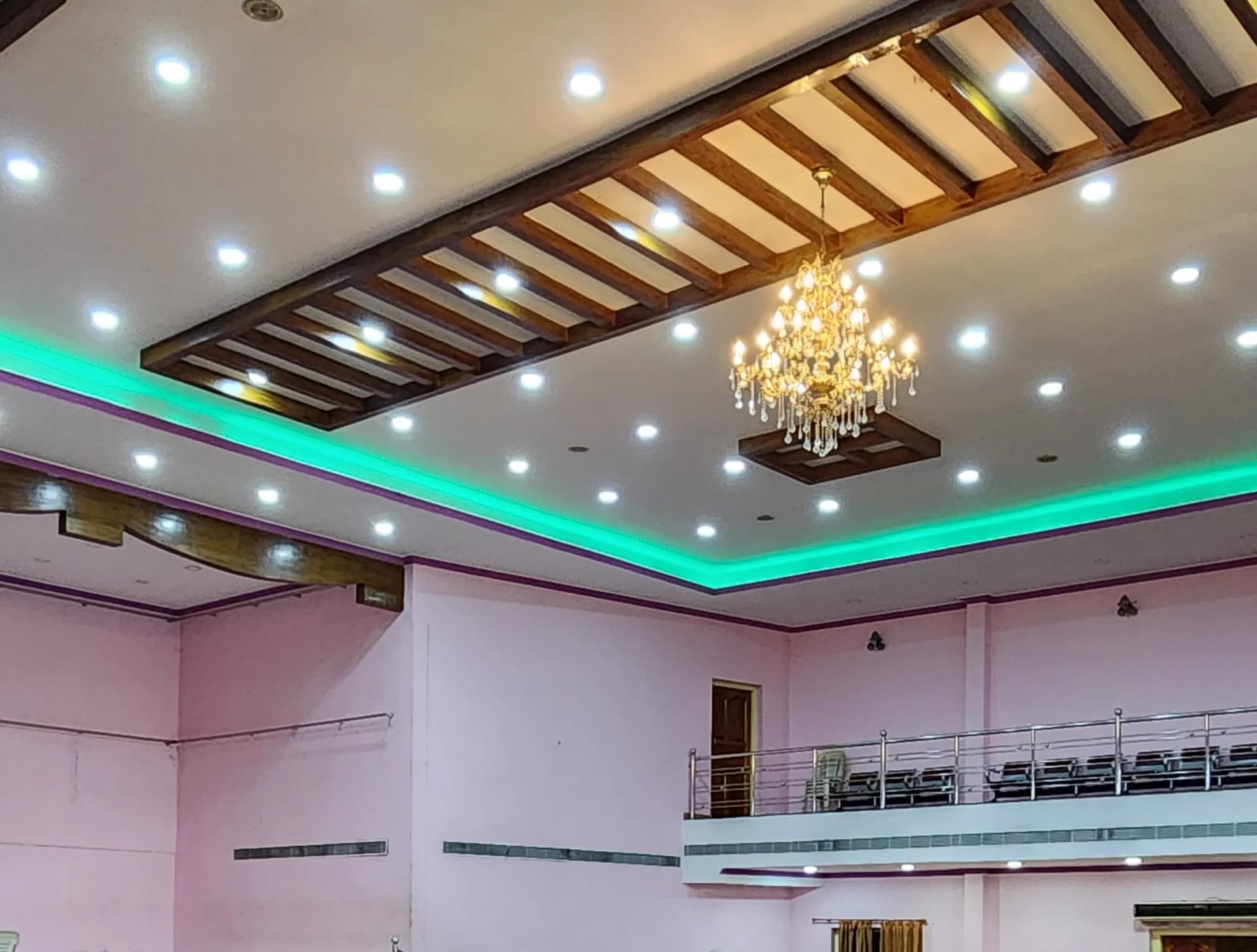 Beautifully decorated banquet hall with ample space and elegant lighting